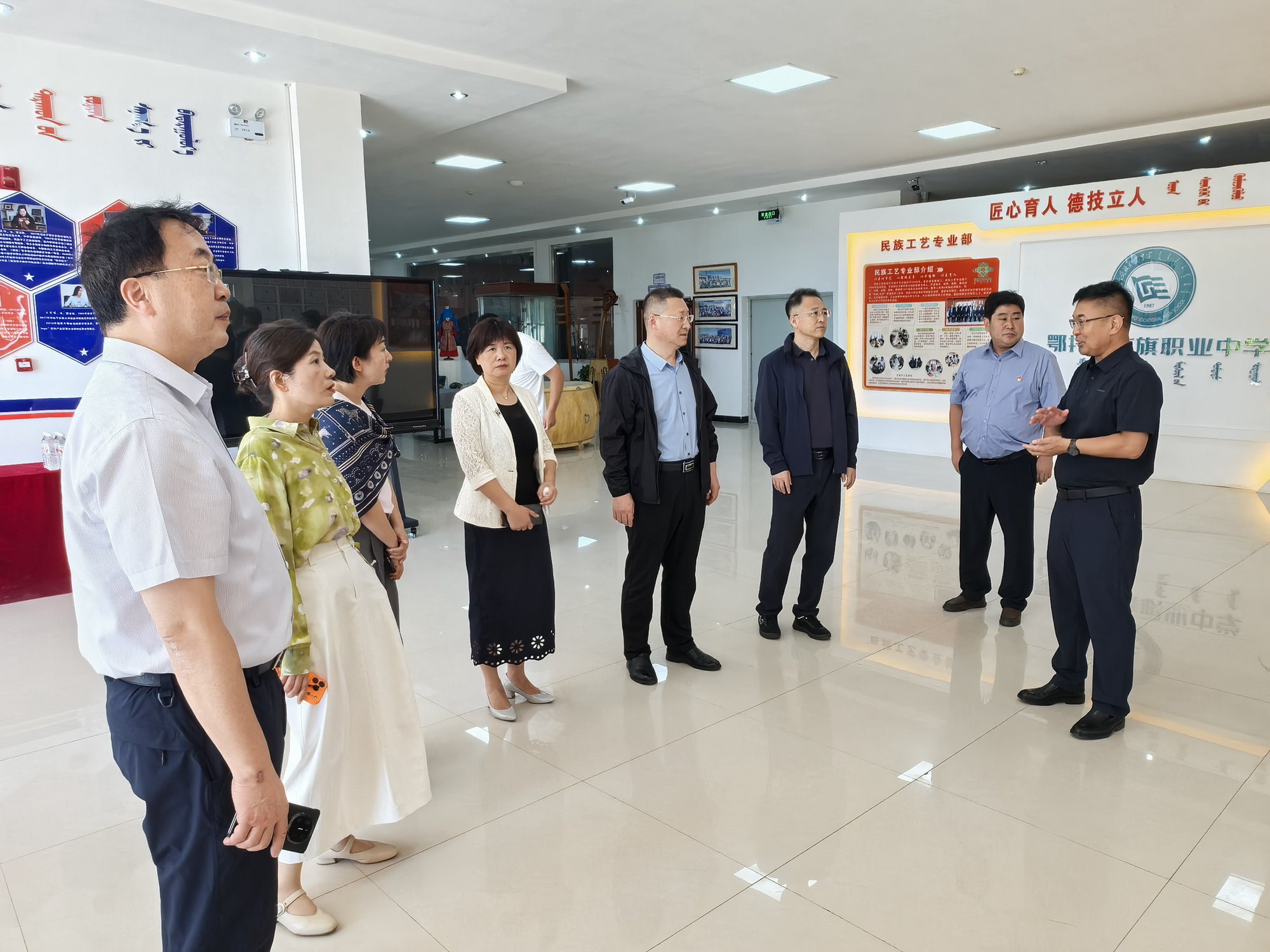 从"输血"到"造血"：南京职教专家团再赴鄂托克前旗开展沉浸式入校指导