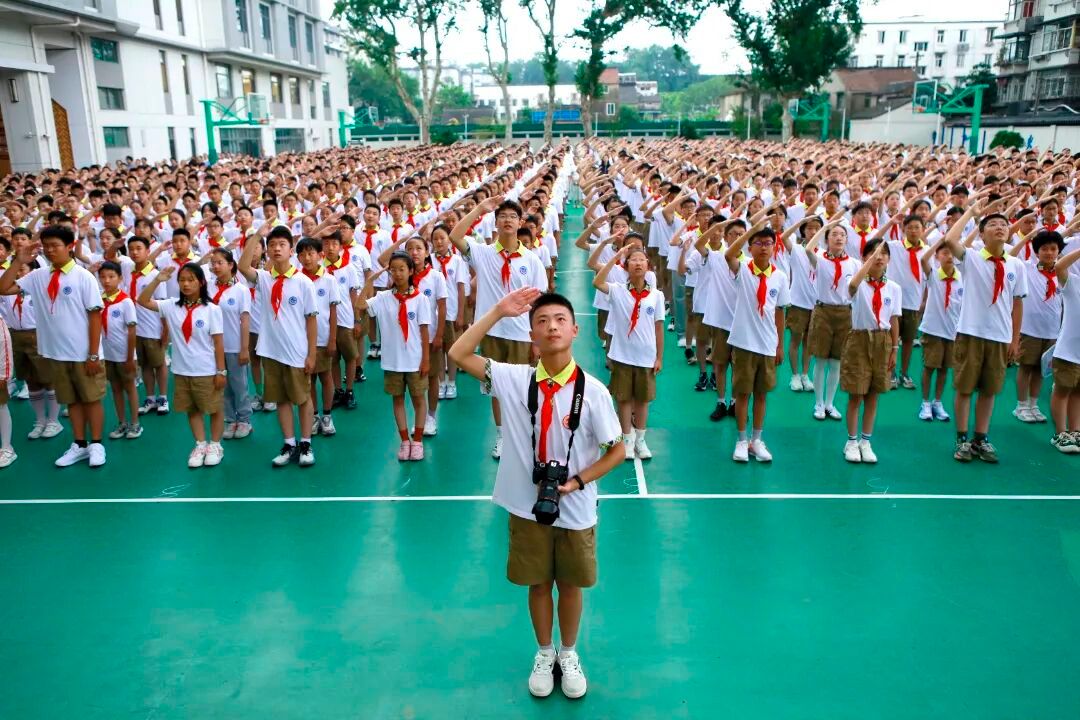 开学启新序,成长路扬帆——南京秦淮外国语学校2025-2026学年度第一学期开学典礼