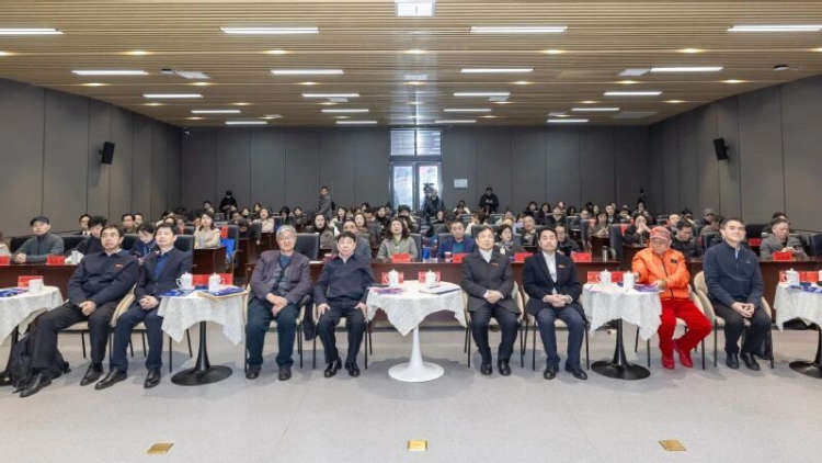“陶行知教育思想报告会暨中国陶行知研究会生活美育研究与实践专业委员会成立大会”在南京晓庄学院成功举办