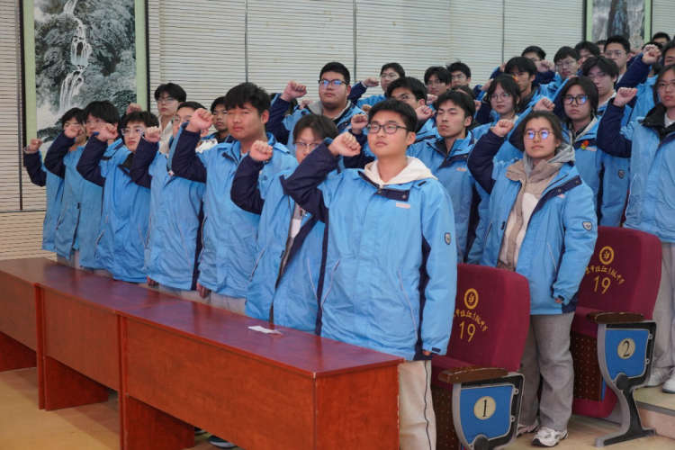南京市临江高级中学举行2026届高三年级百日誓师大会
