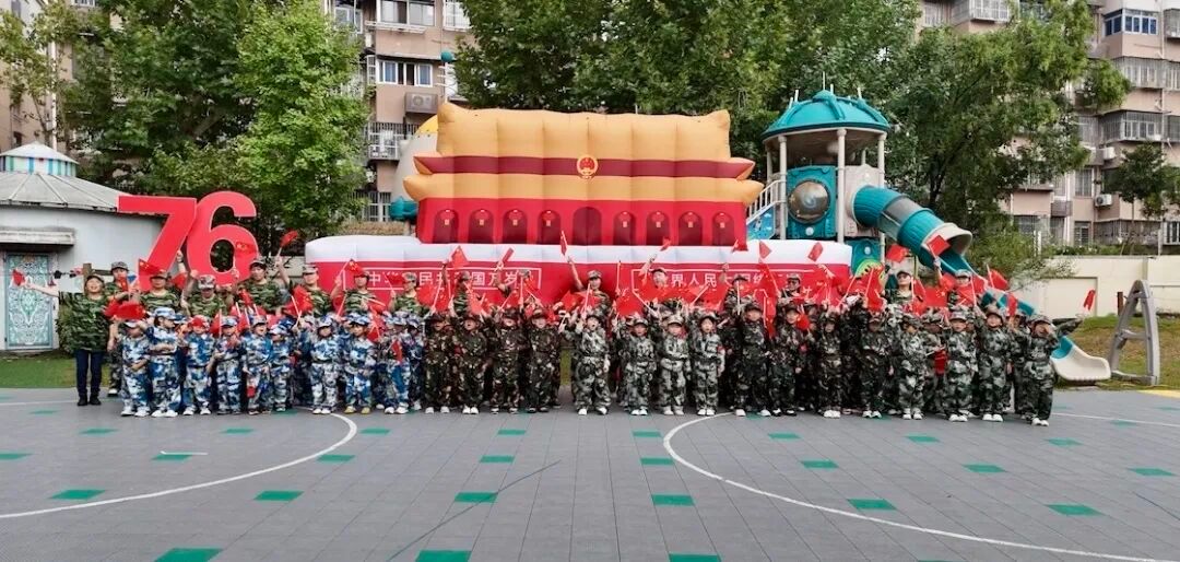 萌娃化身小小兵,童心燃情向祖国!小石榴幼儿园这场国庆盛宴太燃了!