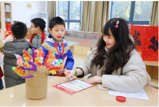 【金陵河西•小学】沉浸式赶集!趣味闯关萌娃嗨翻天